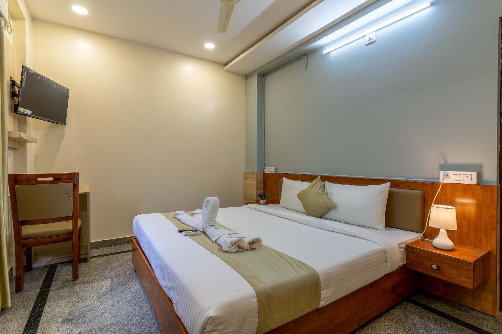 Hotel Chalet, Madiwala Bangalore Bagian luar foto