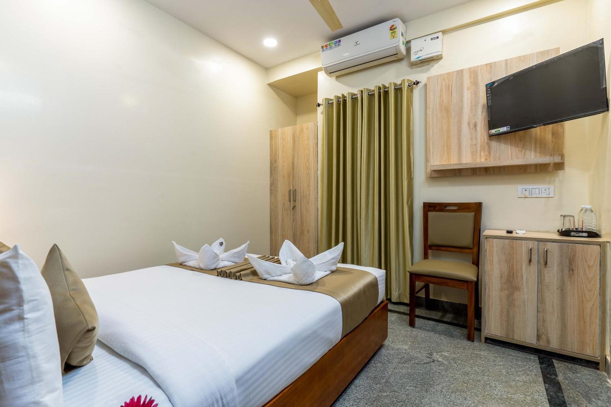 Hotel Chalet, Madiwala Bangalore Bagian luar foto
